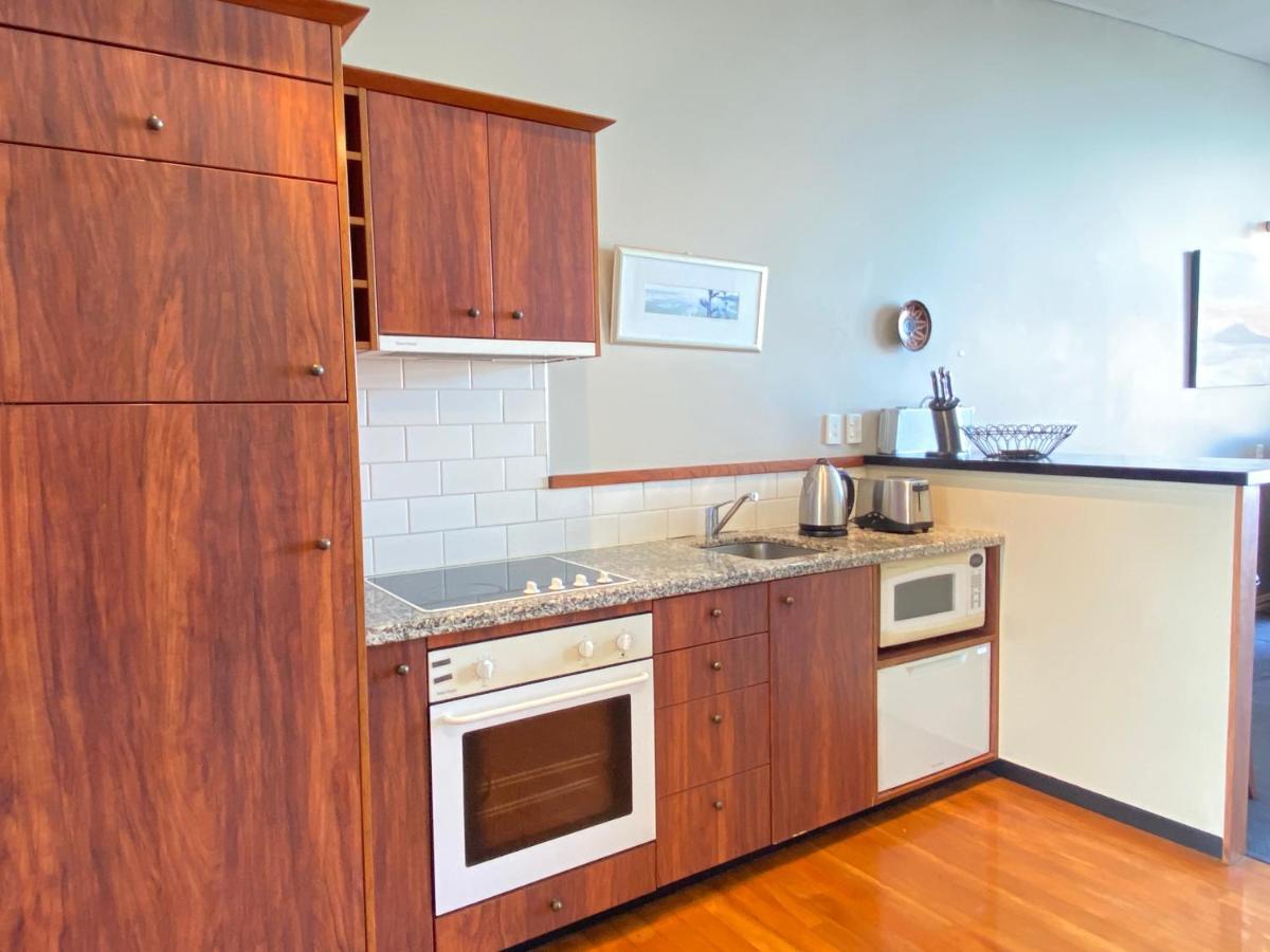 Waterfront Seaview Hotel Apartment - Same Building Block As Auckland Hilton Exterior foto