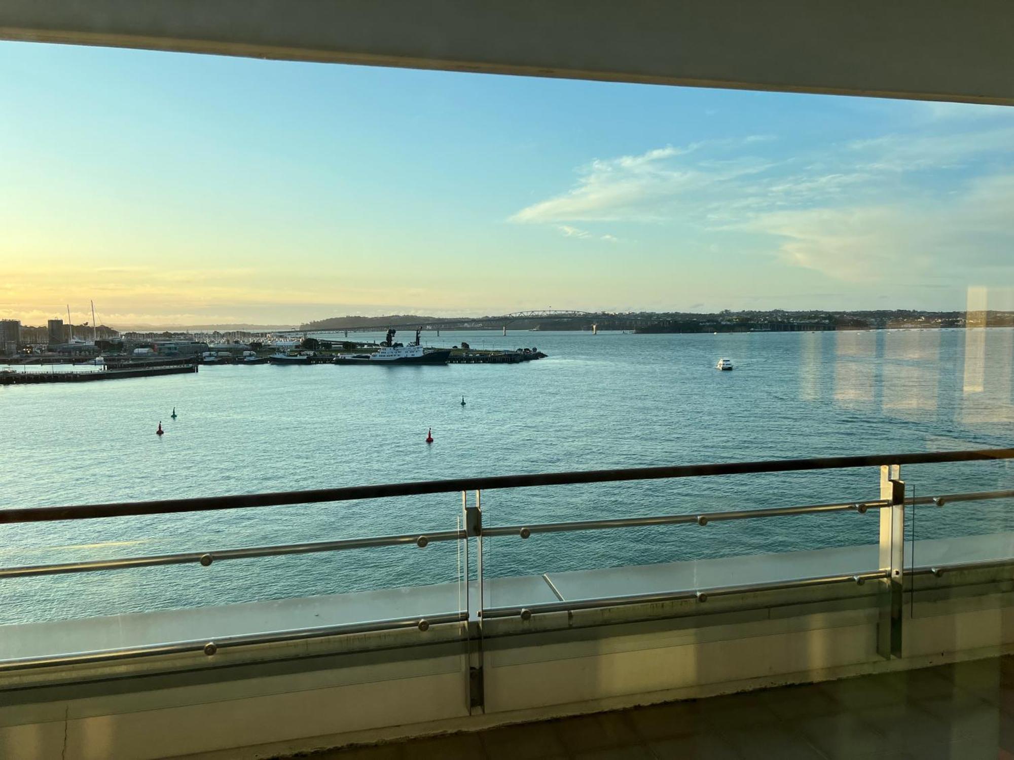 Waterfront Seaview Hotel Apartment - Same Building Block As Auckland Hilton Exterior foto