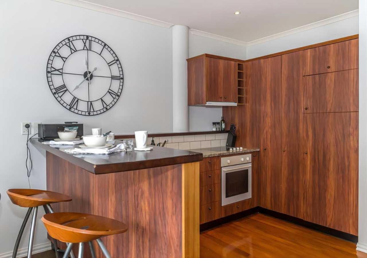 Waterfront Seaview Hotel Apartment - Same Building Block As Auckland Hilton Exterior foto